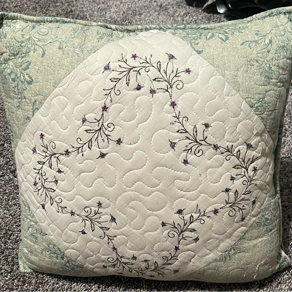 Vintage Patchwork Quilt Pillow – Floral Cottagecore Accent - Picture 4 of 4